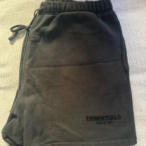 Essentials short
